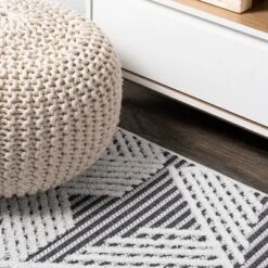 Jazz High-Low Pile Art Deco Geometric Indoor/Outdoor Area Rug - JONATHAN Y -Safavieh Outlet Store GUEST 06162dca b207 4b88 ab1f 23bedf62f18d