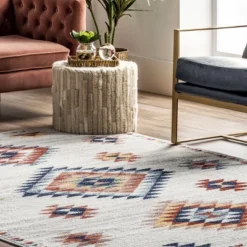 NuLOOM Nina Aztec Area Rug -Safavieh Outlet Store GUEST 32ef75fa ce2b 425e 8745 4008a8866814