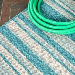 Castara Wavy Stripe Modern Indoor/Outdoor Area Rug - JONATHAN Y -Safavieh Outlet Store GUEST 5d547ec1 288f 4a73 b54d 225414142864
