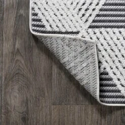 Jazz High-Low Pile Art Deco Geometric Indoor/Outdoor Area Rug - JONATHAN Y -Safavieh Outlet Store GUEST 6676b6e4 0e78 4017 b2cd 229625c1bf12