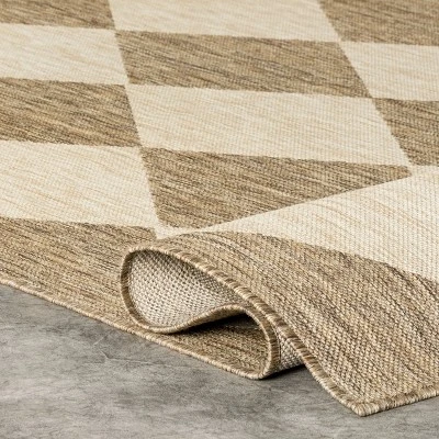 NuLOOM Sabina Diamond Trellis Indoor/Outdoor Area Rug 3 NuLOOM Sabina Diamond Trellis Indoor/Outdoor Area Rug - Image 3