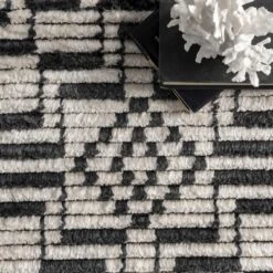 NuLOOM Celia Soft Shag Abstract Aztec Fringe Area Rug -Safavieh Outlet Store GUEST 951efb57 8a48 49a7 b8ee 86f3e93298e5