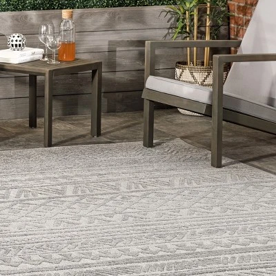 NuLOOM Mikala Raised Global Indoor And Outdoor Patio Area Rug 8 NuLOOM Mikala Raised Global Indoor And Outdoor Patio Area Rug - Image 8