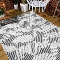 Jazz High-Low Pile Art Deco Geometric Indoor/Outdoor Area Rug - JONATHAN Y -Safavieh Outlet Store GUEST fe9af68a 50a7 488c bd2a e234f7b8faef